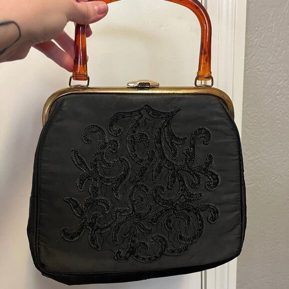Vintage 1940s Large Black Satin Floral Embroidered Handbag with Lucite Handle 2 - Picture 2 of 12